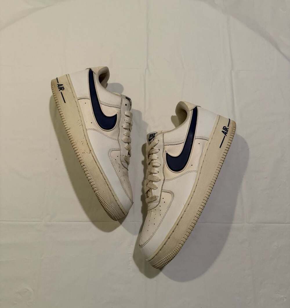 Nike Air Force 1 '07 LV8 White / Midnight Navy Sneakers Size 12
